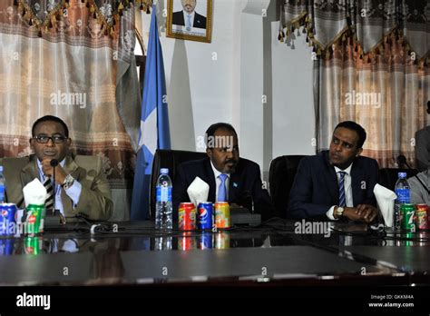 Der 2005er-Premierminister-des-Bundesstaates-Somali-Abdirashid-Ali-Sharmake-und-sein-Einfluss-auf-die-somalische-Politik